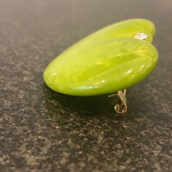 1960s Vintage Lapel Pin -  Puffy Heart Brooch with Retro Charm - Picture 5 of 8